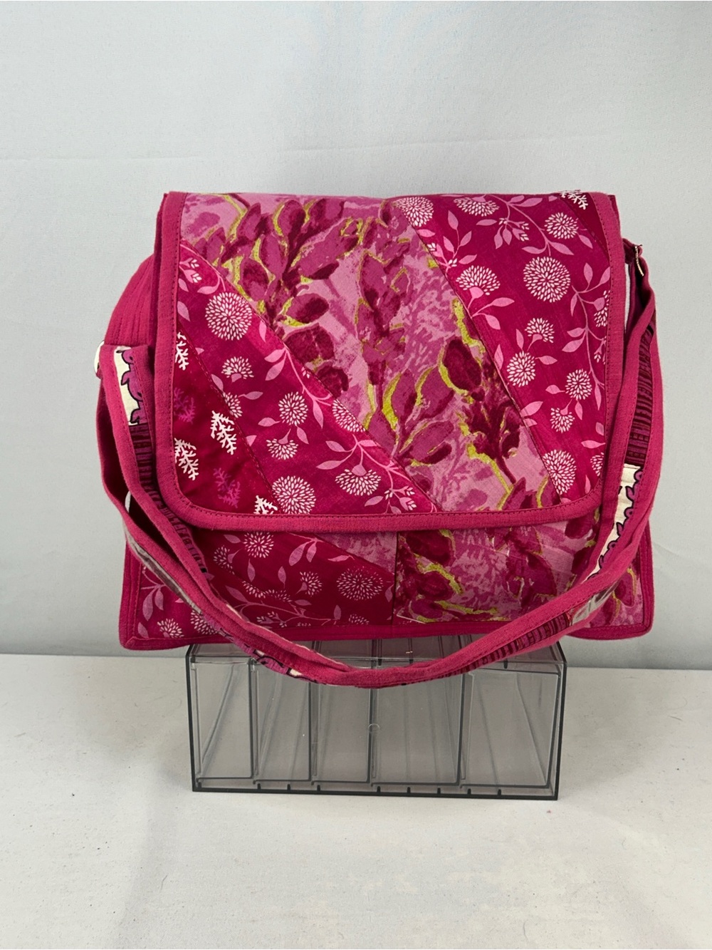 Women’s Floral Patchwork Messenger Bag - Pink